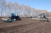 Сельхозпредприятия ведут весенне-полевые работы.